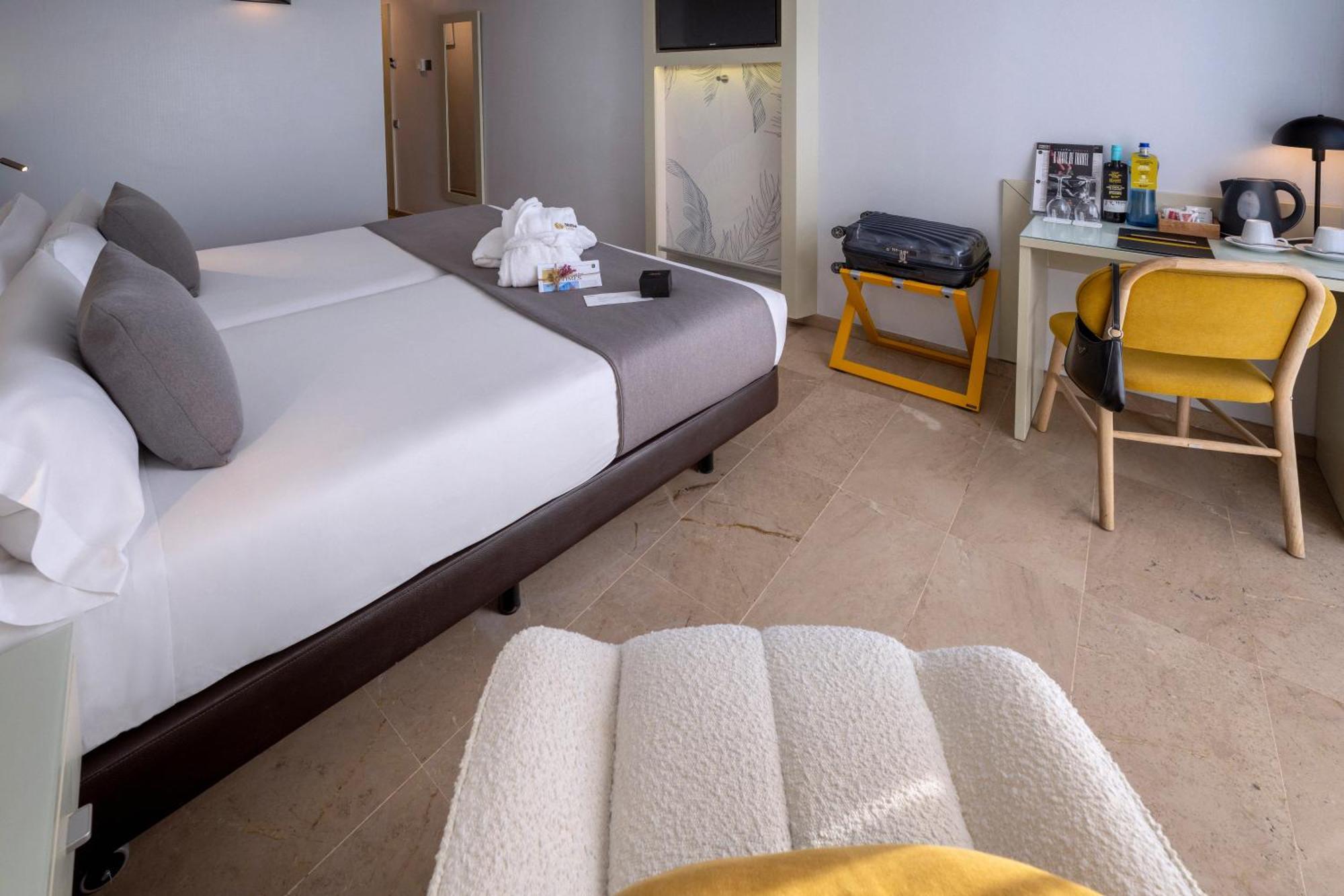 ברצלונה Hotel Serhs Del Port מראה חיצוני תמונה